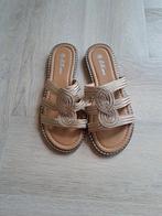 DAMES SLIPPERS NIEUW MAAT 38 KLEUR ZILVER, Ophalen of Verzenden, Nieuw, Overige kleuren