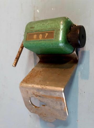 Vintage handteller / mechanische-teller beschikbaar voor biedingen