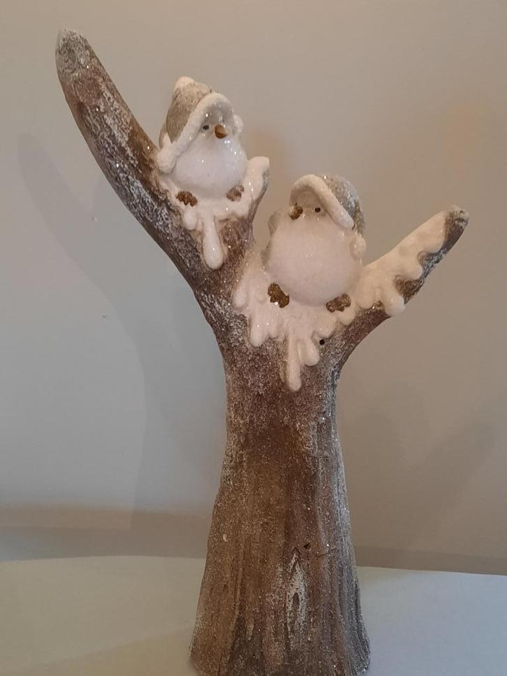 Stenen boomstam met 2 vogels in de sneeuw, Diversen, Kerst, Zo goed als nieuw, Ophalen of Verzenden