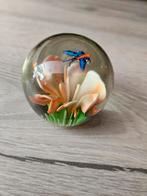 Glazen bal met vlinder, Antiek en Kunst, Antiek | Glas en Kristal, Ophalen of Verzenden