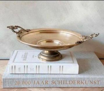 Prachtige messing schaal op voet bewerkt handvat vintage  beschikbaar voor biedingen
