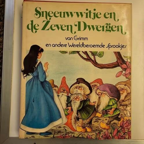 Sneeuwwitje en de Zeven Dwergen - Grimm Sprookjes, Boeken, Sprookjes en Fabels, Zo goed als nieuw, Ophalen of Verzenden