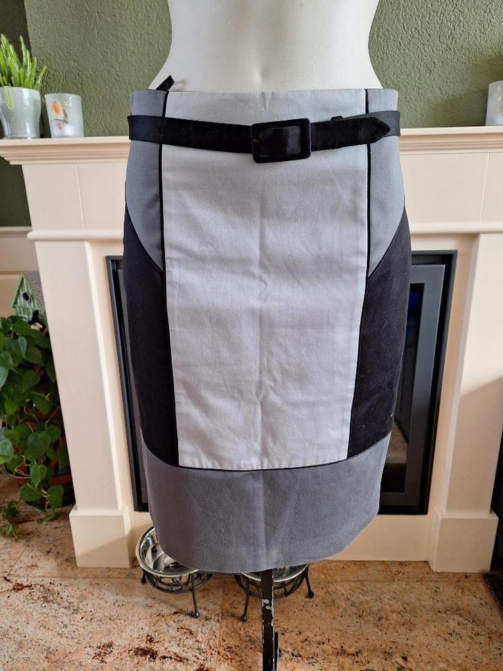 Coast colourblok grijs zwarte rok UK12 M 40 Gratis Verzenden, Kleding | Dames, Rokken, Zo goed als nieuw, Maat 38/40 (M), Grijs