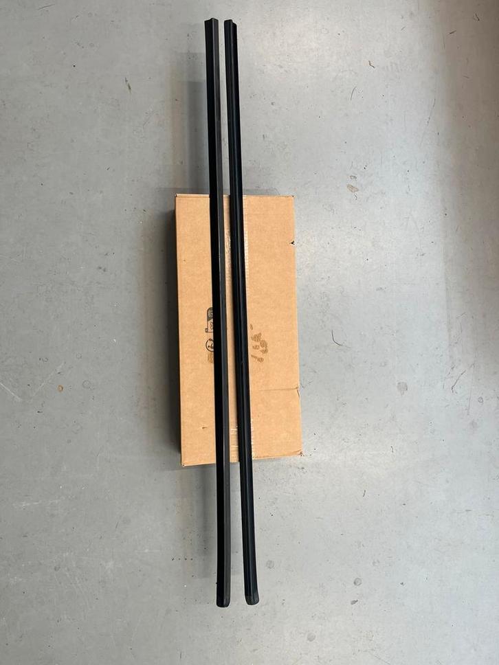 Sierstrip achterspatbord midden L en R volvo 240 245 zwart, Auto-onderdelen, Overige Auto-onderdelen, Volvo, Gebruikt, Ophalen