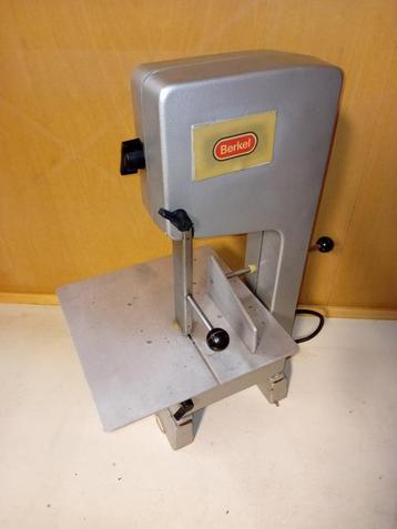 Slagers materiaal Berkel Rvs lintzaagmachine + weegschaal beschikbaar voor biedingen