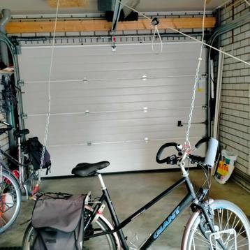 Ophangconstructie fiets beschikbaar voor biedingen