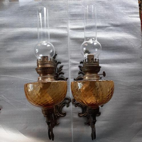 2 identieke, antieke olielampen voor aan de wand, Antiek en Kunst, Antiek | Lampen, Ophalen