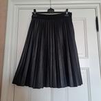 zwart leahter look plisse rok mt. 38, Kleding | Dames, Rokken, Maat 38/40 (M), Zwart, Ophalen of Verzenden, Zo goed als nieuw