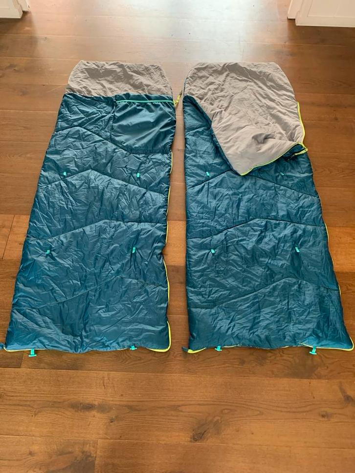 2 stuks Decathlon Quechua MH100 Junior Slaapzak, Caravans en Kamperen, Slaapzakken, Zo goed als nieuw, Ophalen of Verzenden