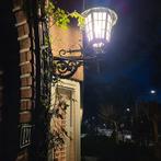 Antieke gerestaureerde smeedijzeren gevellamp uit 19e eeuw, Ophalen, Gebruikt, Overige typen, Netvoeding