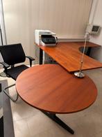 Ahrend bureau met vergadertafel en stoel, Ophalen, Gebruikt, Bureau