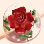 Vintage broche reversed carved lucite rode roos jr '40-'50, Overige materialen, 4 tot 7 cm, Gebruikt, Verzenden