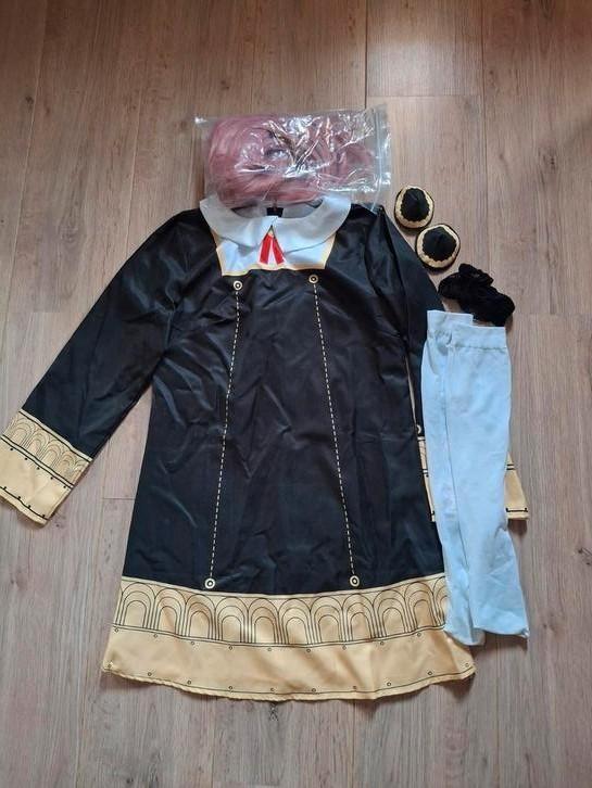 Cosplay set Spy X Familie Anja maat 13y/14y nieuwstaat, Hobby en Vrije tijd, Kostuums, Theaterbenodigdheden en LARP, Zo goed als nieuw