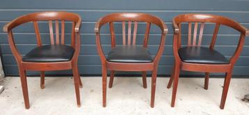 Cafe/eetkamer stoelcker(stoellekkers) stoelen 15 stuks beschikbaar voor biedingen