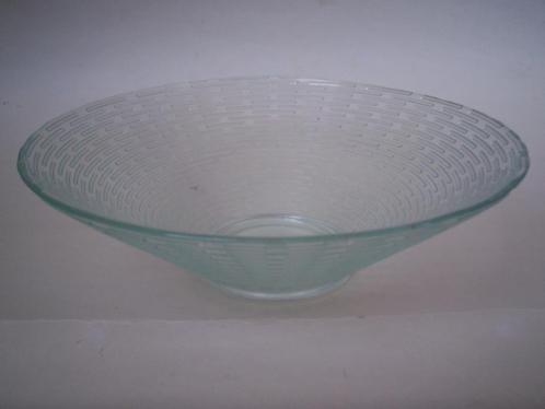 1× SCHAAL blank Glas +ribbels 26x 8½ cm. vorm _/ Fruitschaal, Huis en Inrichting, Woonaccessoires | Schalen en Manden, Zo goed als nieuw