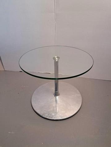 Artifort circle bijzettafel  beschikbaar voor biedingen