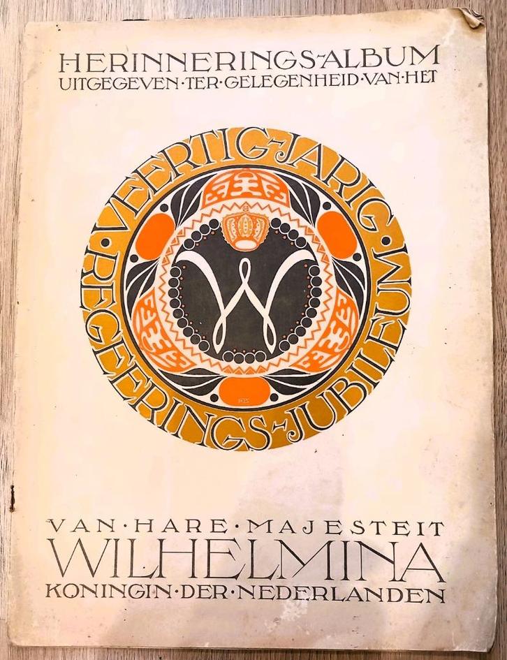 Herinnerings-Album van H.M. Wilhelmina — Zeldzaam!!! (1898), Verzamelen, Koninklijk Huis en Royalty, Gebruikt, Tijdschrift of Boek