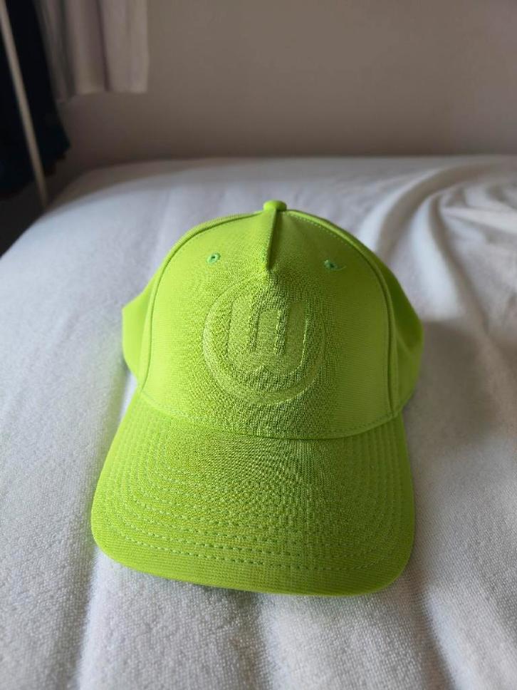 VfL Wolfsburg Pet - Felgroen - Zo goed als nieuw, Kleding | Heren, Hoeden en Petten, Zo goed als nieuw, Pet, One size fits all