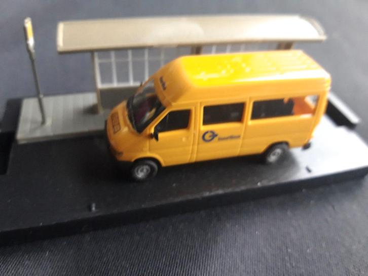 Mercedes-Benz Sprinter Buurtbus BBA – met halte, Hobby en Vrije tijd, Modelauto's | 1:87, Zo goed als nieuw, Bus of Vrachtwagen