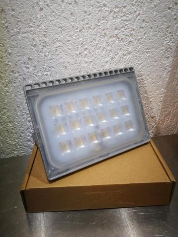 Led Rijbakverlichting voor een paardenbak, rijhal, paddock   beschikbaar voor biedingen