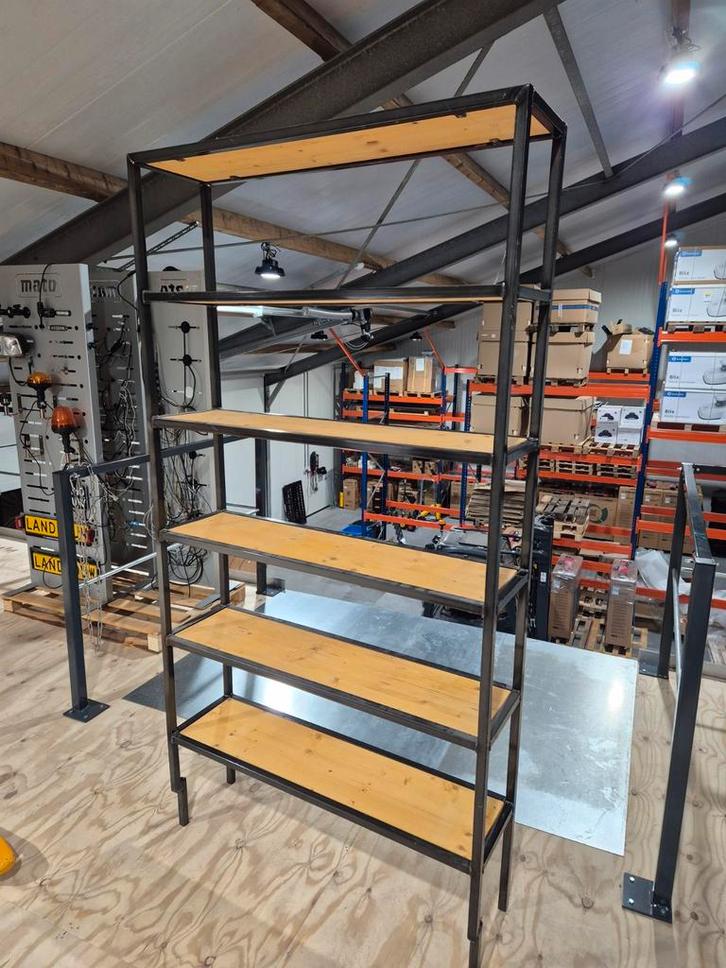 Industriële Boekenkast met Plintuitsparing, Zakelijke goederen, Kantoor en Winkelinrichting | Magazijn, Stelling en Opslag, Ophalen