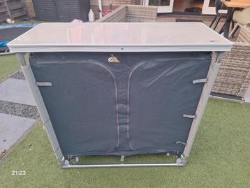 Brede campingkast Defa  beschikbaar voor biedingen