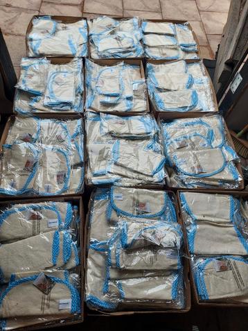 Grote partij nutricia spuugdoeken. beschikbaar voor biedingen