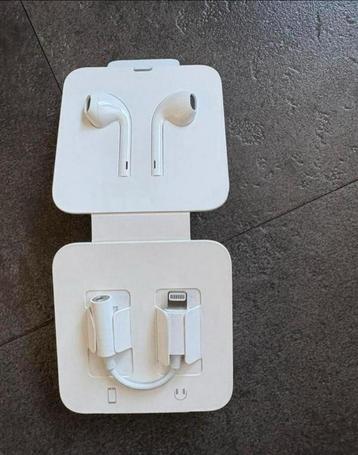Nieuwe iphone oordopjes en Lightning naar mini jack beschikbaar voor biedingen