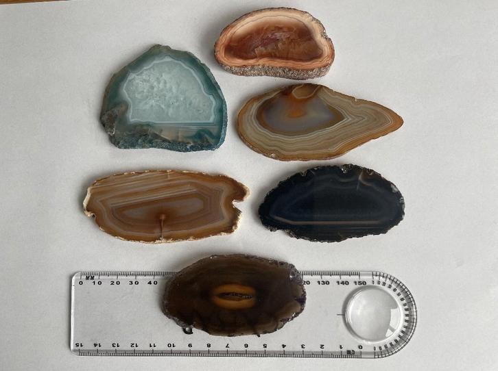 Partij mooie agaatschijven - diverse kleuren, Verzamelen, Mineralen en Fossielen, Mineraal, Verzenden