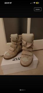 Gezocht Isabel Marant beige maat 40-41, Ophalen of Verzenden, Zo goed als nieuw, Beige, Sneakers of Gympen
