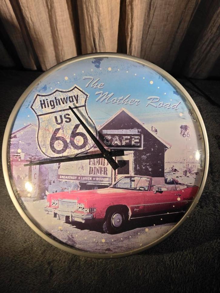Route 66 Wandklok - Vintage Stijl, Huis en Inrichting, Woonaccessoires | Klokken, Zo goed als nieuw, Wandklok, Analoog, Ophalen of Verzenden