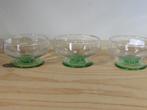 3 schaaltjes van uranium glas., Ophalen