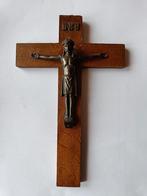 Antieke houten crucifix met bronzen corpus, Katholiek, Verzenden