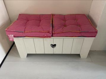 Houten bankje met kussens – 80x40 cm beschikbaar voor biedingen