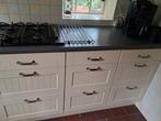 keuken met 4pits gasfornuis Merk Neff en koeldiepvries combi, Ophalen of Verzenden, Gebruikt, Enkelwandige keuken