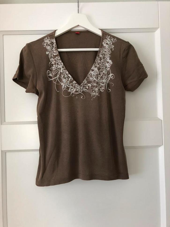 Taupe kleurig dames t-shirt Esprit maat S, Kleding | Dames, T-shirts, Zo goed als nieuw, Maat 36 (S), Beige, Korte mouw, Ophalen of Verzenden