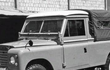 Truckcab / Pickup dak series Land Rover met tropendak beschikbaar voor biedingen