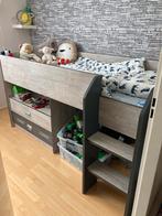 Kinderkamer compleet  Bed- Bureau- Kast, Kinderen en Baby's, Kinderkamer | Stapelbedden en Hoogslapers, Ophalen, Gebruikt, Halfhoogslaper
