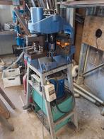Hydraulisch zetbank, schaar , revolverbank, Ophalen, Gebruikt