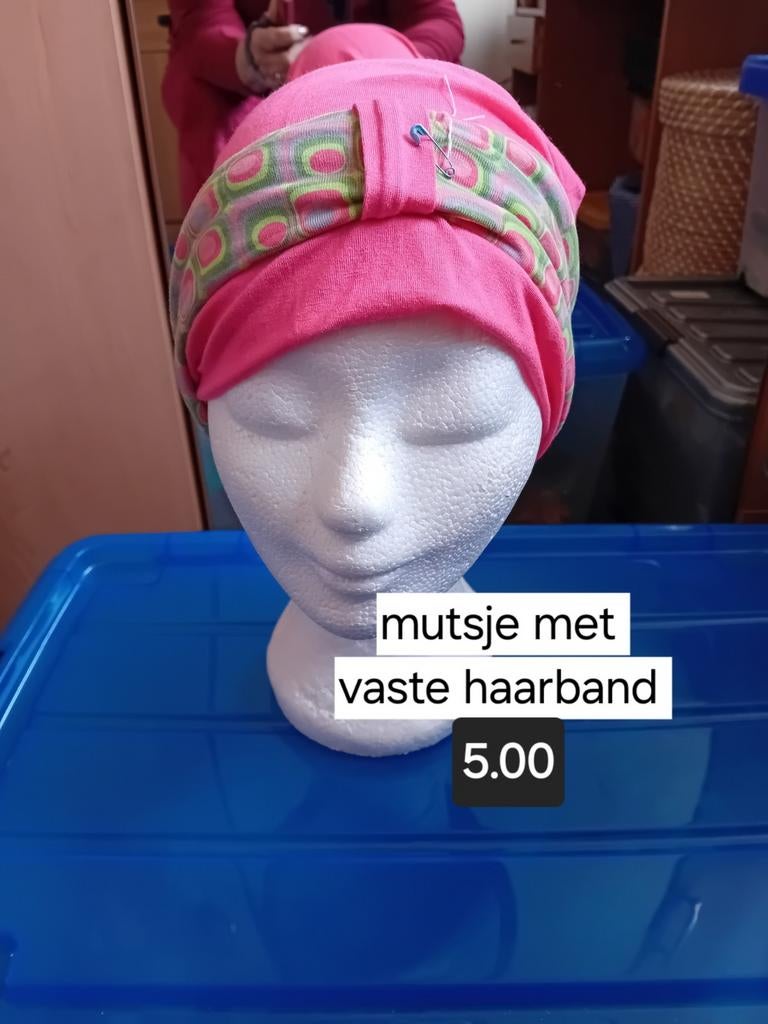 Chemo Mutsje vaste haarband Koopje 3.50, Kleding | Dames, Mutsen, Sjaals en Handschoenen, Ophalen of Verzenden, Nieuw, Muts