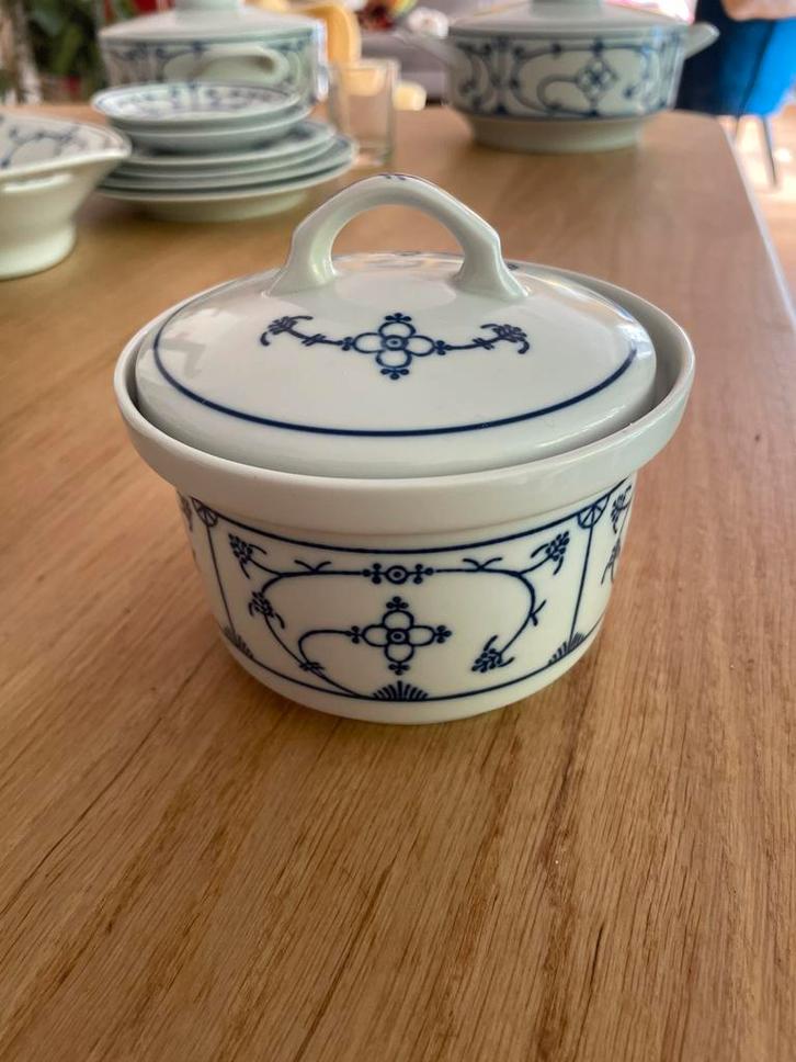 Blau Saks Jäger Suikerpot, Huis en Inrichting, Keuken | Servies, Gebruikt, Overige typen, Overige stijlen, Porselein, Verzenden