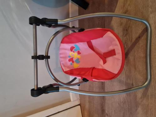 Poppen poppenstoel schommelstoel eetsstoel wipstoeltje, Kinderen en Baby's, Speelgoed | Poppen, Gebruikt, Babypop, Ophalen of Verzenden