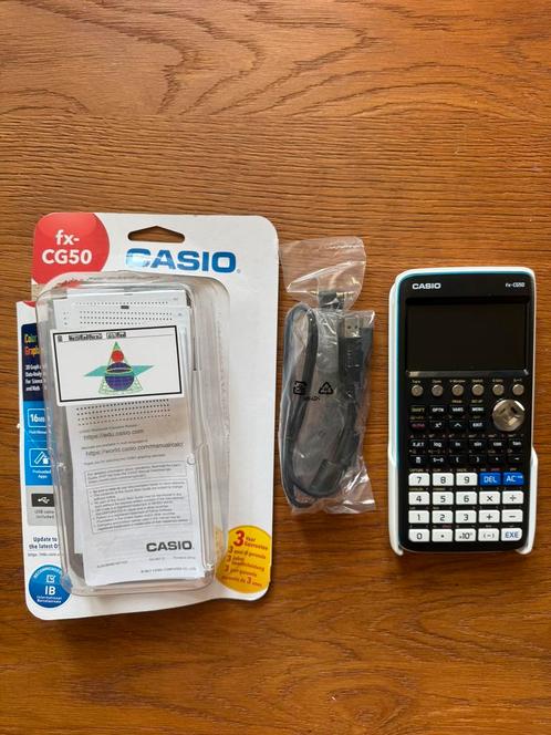 Casio fx-CG50 grafische rekenmachine - kleur, Diversen, Rekenmachines, Zo goed als nieuw, Grafische rekenmachine, Ophalen of Verzenden