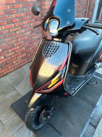 Zip 4T 50cc 2e eigenaar beschikbaar voor biedingen