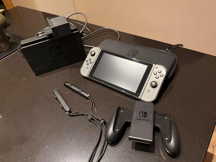 Nintendo Switch // ZGAN + complete set accessoires, Spelcomputers en Games, Spelcomputers | Nintendo Switch, Zo goed als nieuw