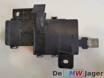 Aftakpunt B+ motorruimte BMW 7-serie E65 61138385164 beschikbaar voor biedingen