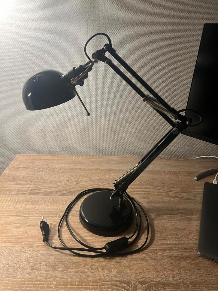 IKEA FORSÅ Bureaulamp Zwart – Verstelbaar, Huis en Inrichting, Lampen | Tafellampen, Zo goed als nieuw, Minder dan 50 cm, Metaal