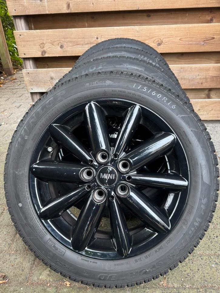 MINI 175 60 16 Winter RunFlat, Auto-onderdelen, Banden en Velgen, Band(en), Winterbanden, 16 inch, 175 mm, Personenwagen, Ophalen