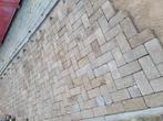 Gezocht klinkers met dezelfde kleur, Tuin en Terras, Tegels en Klinkers, Ophalen, Zo goed als nieuw, Beton, Klinkers