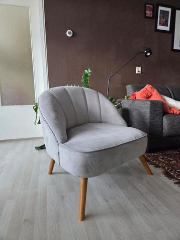 Grijze Velours Fauteuil - Zo Goed Als Nieuw! beschikbaar voor biedingen